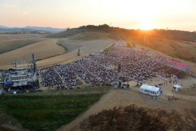 Andrea Bocelli concert LAJATICO Limousine Service from Florence - Your ride: Mercedes, English-speaking driver, and the small comforts