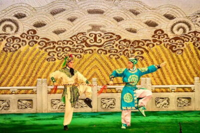 Beijing Liyuan Theater Peking Opera Ticket Booking - Upstairs vs downstairs tickets: snack expectations and comfort choices