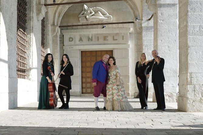 Casanova Opera Concert in San Marco Square - Choosing your seating: two options, and why the right pick matters