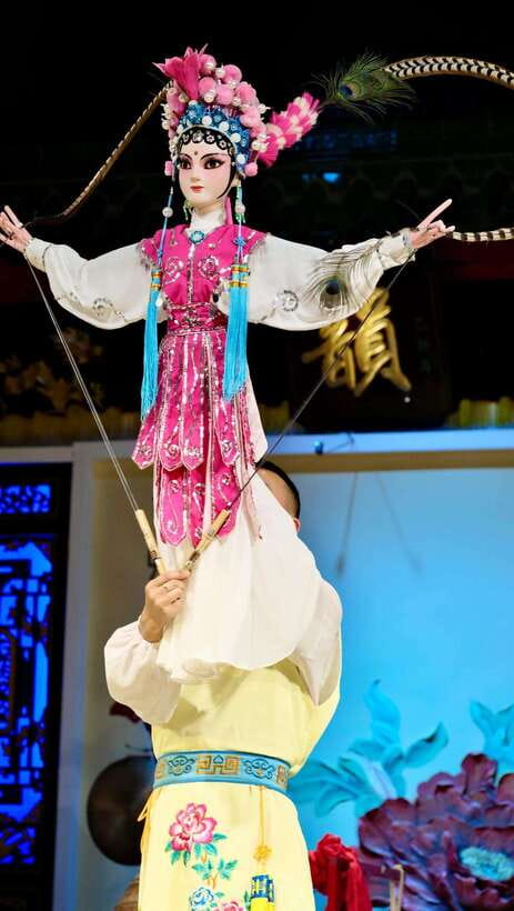 Chengdu: Sichuan Opera Face-Changing and Acrobatics Show - Choosing your extra: massage, ear picking, desserts, or souvenirs