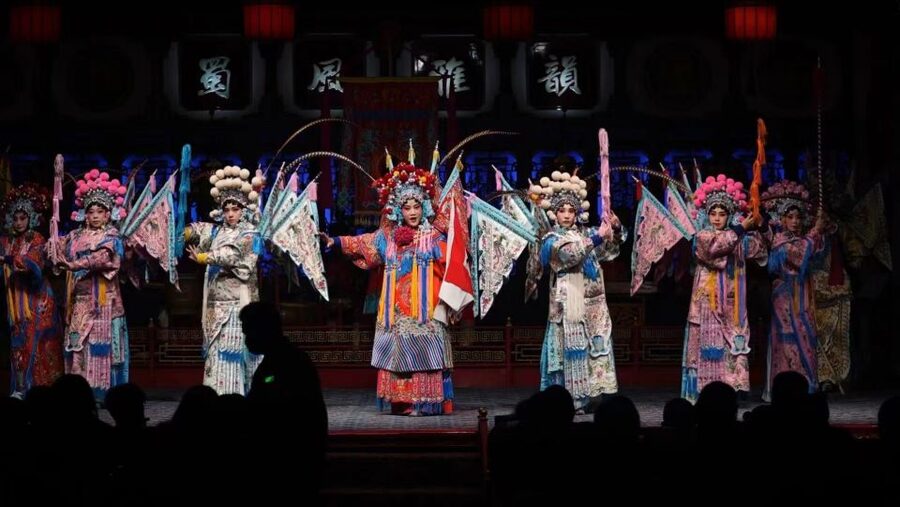 Chengdu: Sichuan Opera Shu Feng Yan Yun Evening Show Ticket - Wheelchair Access and Child Policy: Who This Works For