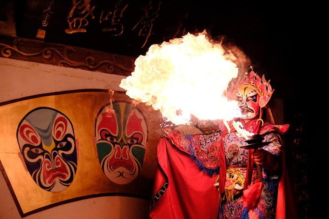 Chengdu Signature Opera Face Changing and Tea - How to fit Shufeng Yayun into your Chengdu evening