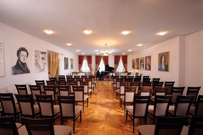 Chopin Piano Concert at Chopin Gallery with a Glass of Wine - The wine touch: small, included, and worth knowing