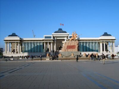 City tour all included, traditional music and dance concert - The National History Museum: powerful context, with one annoying rule