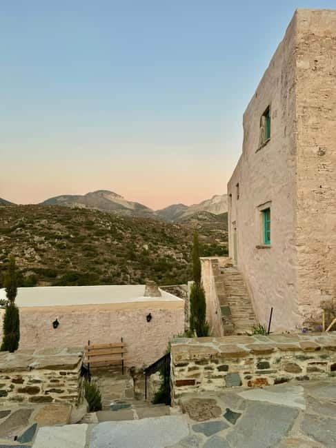 Classical guitar concert in a historic olive press - Entering a private olive press: where the music lives