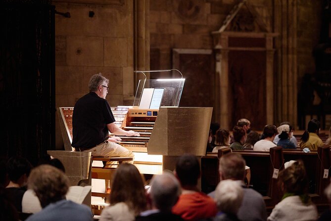 Concert at Vienna's St. Stephen's Cathedral - Timing and comfort: why the hour can feel longer in winter