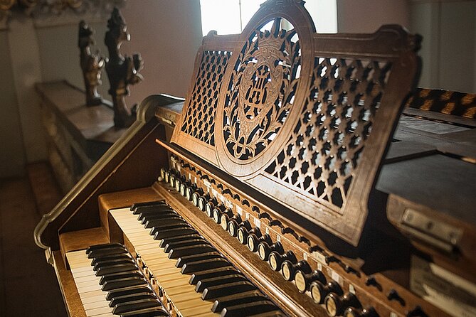 Concert on the Oldest Working Organ in Budapest - Sitting in the balcony: sound, sightlines, and that remote camera