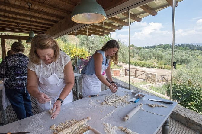 Cooking, Dinner & Live Opera in the countryside - Opera in the Kitchen: how the performance fits into dinner