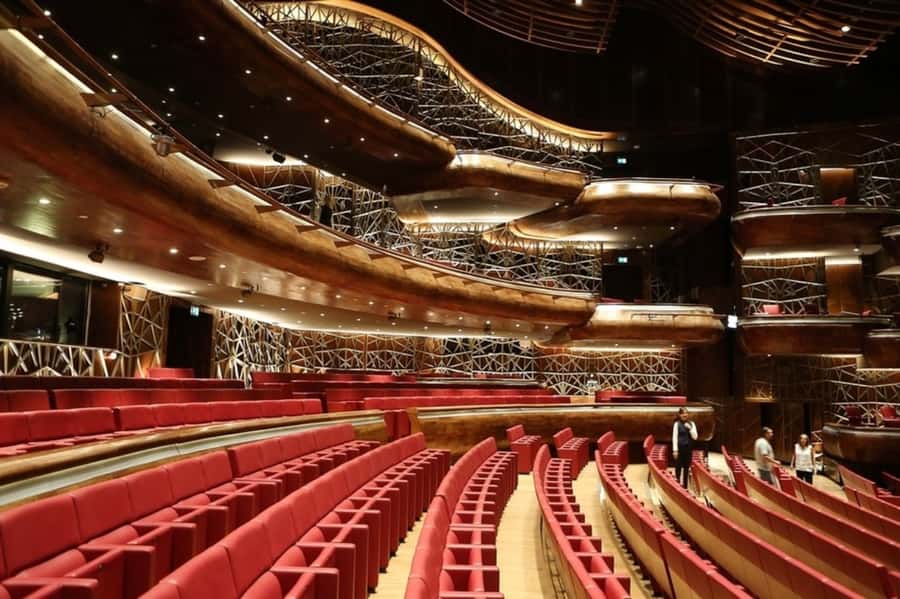 Dubai: Walking, Architecture and History Tour of Dubai Opera - Sculptures and Artworks Made Exclusively for Dubai Opera