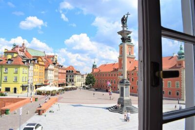 Everyday Chopin Concert at 7 PM with candlelight by the Castle - The pre-concert welcome: mead or apple juice