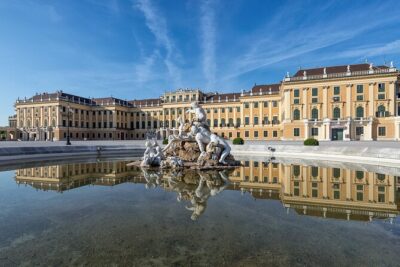 Exclusive Evening at Schönbrunn Palace: After-Hours Audiotour, Dinner, Concert - Meeting point reality: arrive early and expect unclear directions