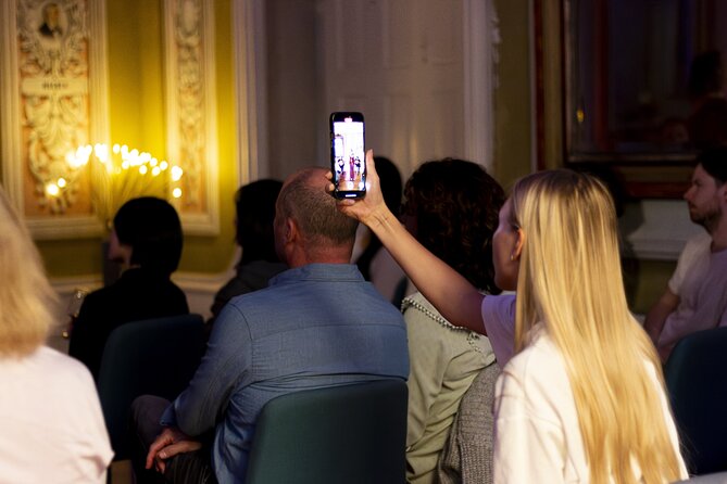 Fado Concert in one of Porto's most beautiful houses! - Logistics That Matter: Meeting Point, Mobile Ticket, and No Lift