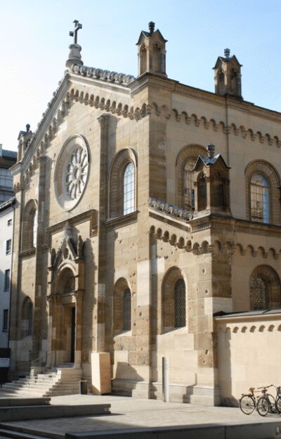 Festive Concert in the All-Saints Court Church - From Marstallplatz to the box office: getting in without losing your evening