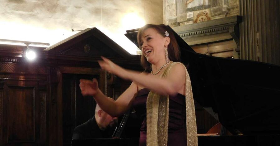 Florence: Pizza Dinner and Opera Arias Concert - The Restaurant in Oltrarno: Cozy, Local, and Not Just a Stop