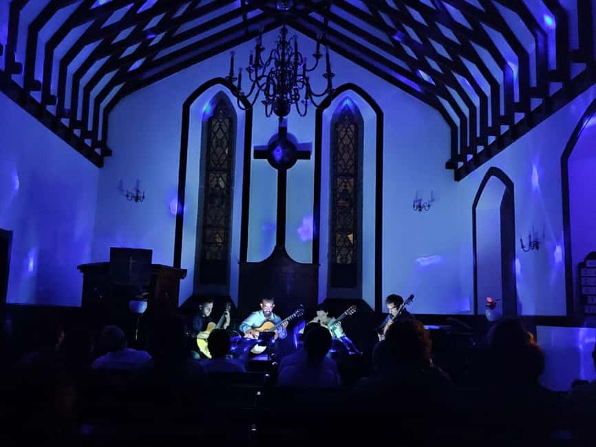 Funchal: Funchal Guitar Quartet in Concert - Church walls, close chords: the vibe in Funchal