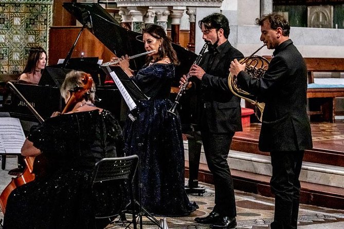 I Virtuosi dell'opera di Roma: OPERA CONCERTO - Seating choice: closest often wins, but back seats can change the view