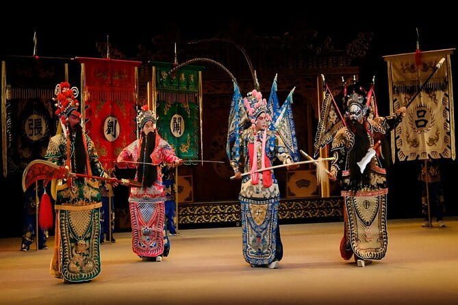 Jinjiang Theater:Eight-Face Changing-Legendary Sichuan Opera - Eight-face changing and costume changes: pacing, tension, and payoff