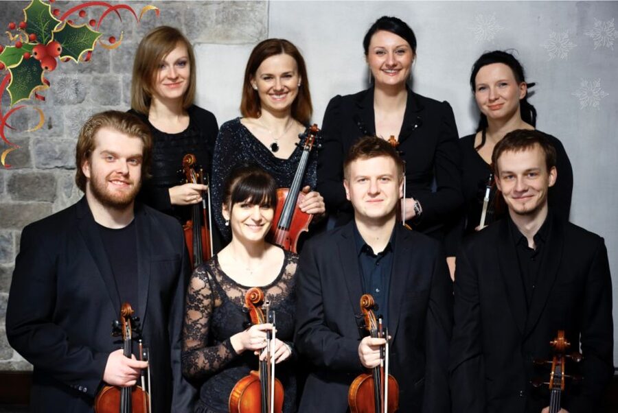 Krakow: Christmas Music Concert With Wine - Wine included: what to expect from the pour