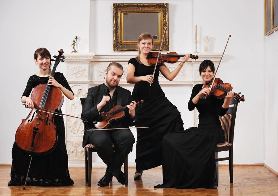 Krakow: Christmas Music Concert With Wine - What happens during the 60-minute Christmas concert