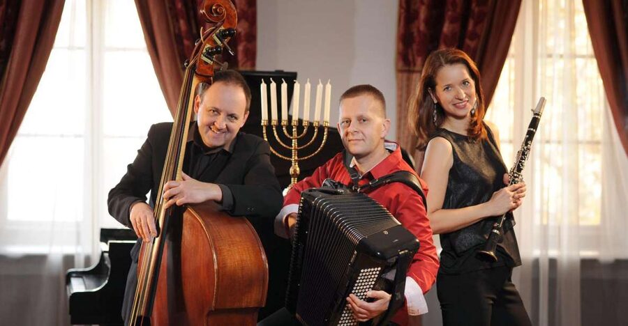 Krakow: Jewish-Style Klezmer Music Concert - Klezmer concert in Krakow’s medieval tenement: what the setting does to the music