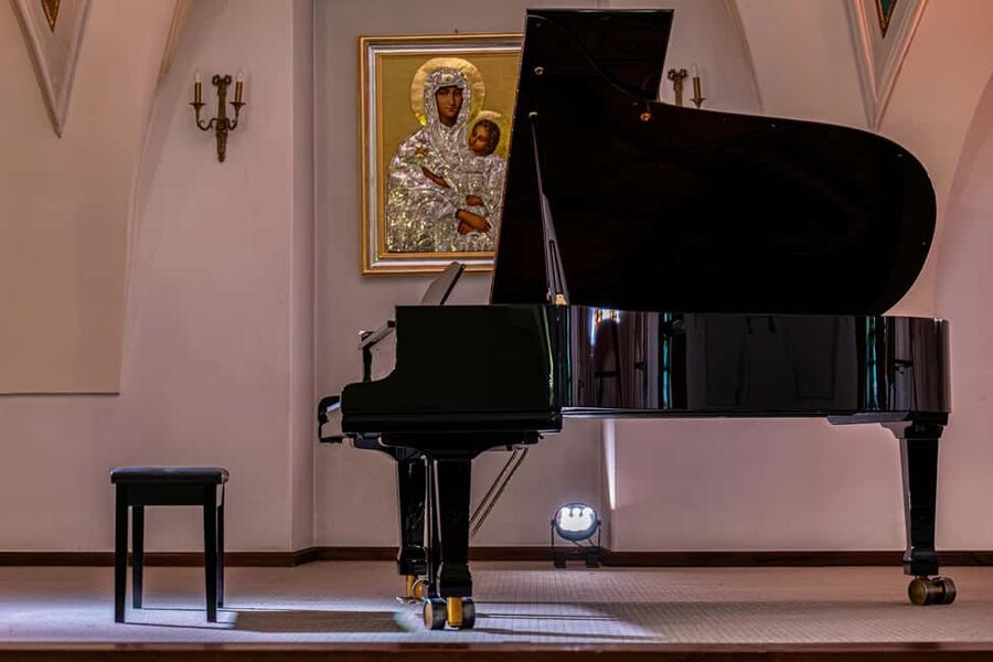 Kraków: Romantic Candlelight Chopin Piano Concert - Candlelight and Church Acoustics: The Atmosphere You’re Paying For