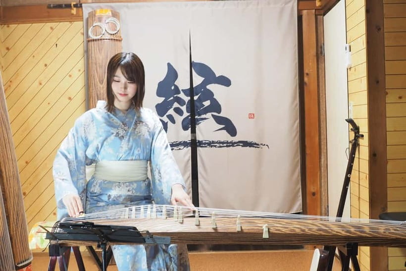 Kyoto: Traditional Concert at Townhouse or Bathhouse - Historic Bathhouse Hall: Duets That Use the Room