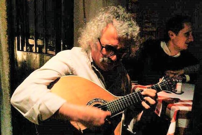 Lisbon Fado Experience: Walking Tour, Dinner and Live Music Show - Dinner in Alfama: what’s included, and what it’s like