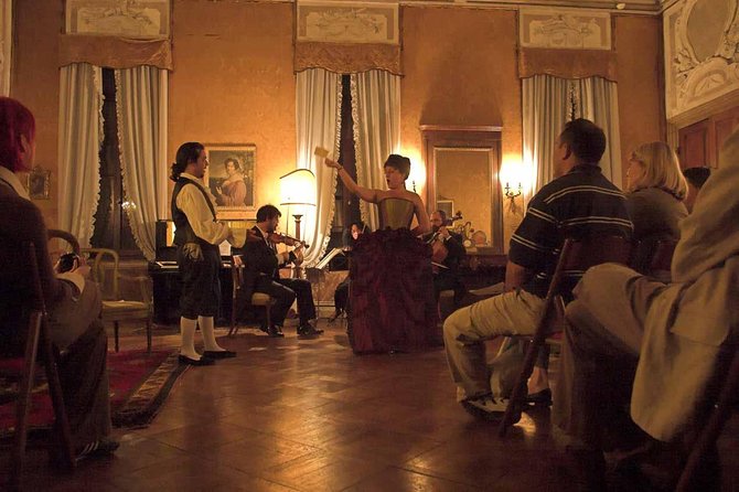 Musica a Palazzo 'Traveling Opera' Performance in Venice - Why this traveling-opera format feels different in Venice