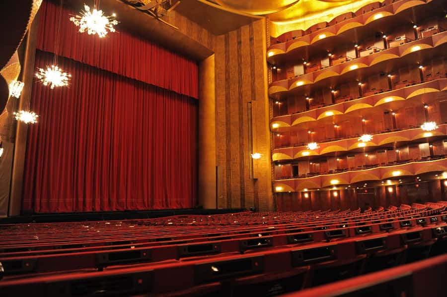 NYC: The Metropolitan Opera Tickets - Who This Fits Best (and Who Should Think Twice)