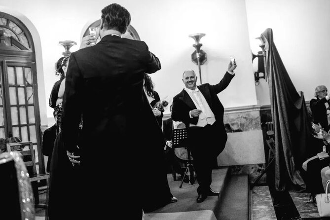 Opera Concert in Verona Palace with Prosecco - Inside the Palazzo: How the Evening Flows