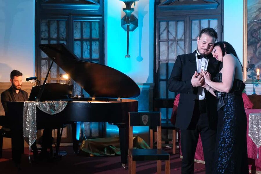 Opera Concert with Welcome Drink in Verona - Your pre-concert setup: a welcome drink that turns seats into an evening