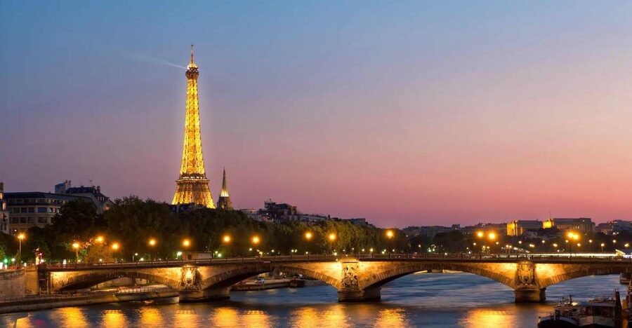 Pairs: The Opera to Hotel des Invalides Guided Walking Tour - Palais Garnier: the real architecture behind the Phantom vibe
