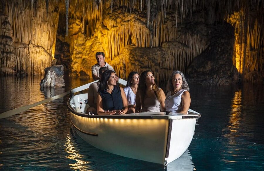 Palma: Caves of Drach Entrance, Music Concert, and Boat Trip - From Varadero Palma to Porto Cristo: the bus part matters