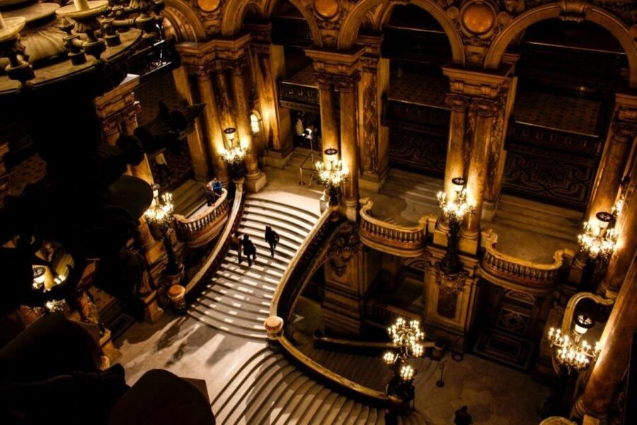 Paris: Opera Garnier and Seine River Cruise Tickets - Where the cruise can feel messy: queues and finding the right sailing