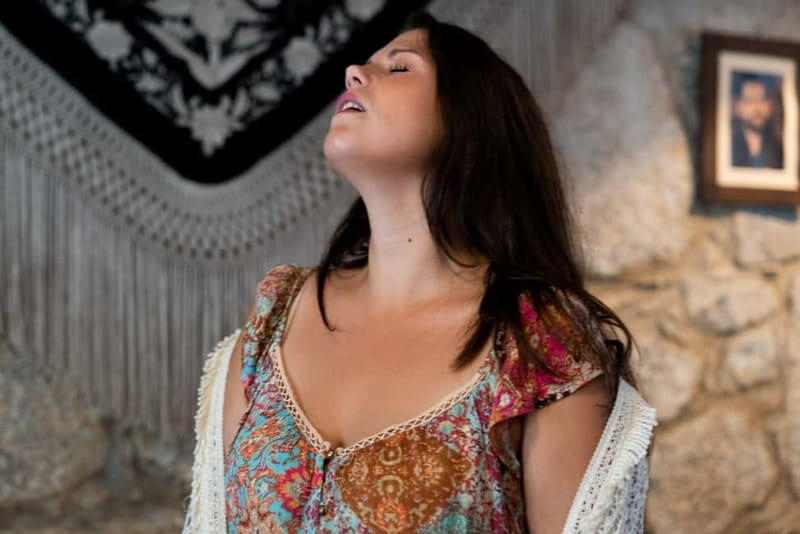 Porto: What is Fado? Commented Live Concert with Port Wine - The Four-Act Program: Lisbon to Coimbra to Amália Rodrigues