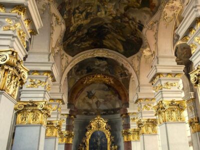 Prague: Classical Concert at St. Giles' Church - The music mix: chamber orchestra plus soprano and organ power
