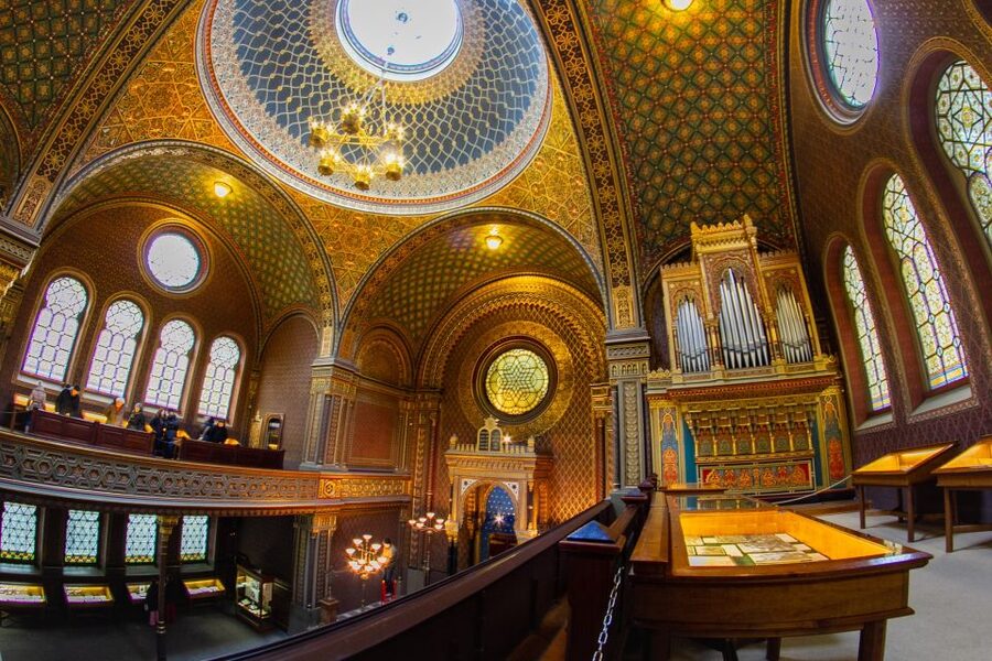 Prague: Classical Concert in the Spanish Synagogue - What You’ll Hear: Day Themes, Famous Composers, and Jewish Music