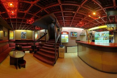 Prague Reduta Jazz Club with Concert Ticket - Timing the night: 7:00 PM vs 9:15 PM (and why arrival time matters)