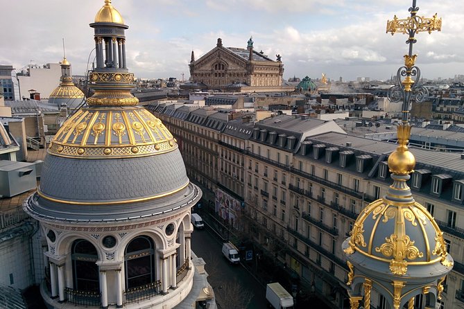 Private Art Nouveau and Art Deco tour near Opera - Meeting Solène: how the guide helps you see the city fast