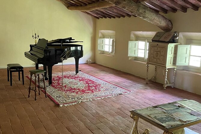 Private Concert in the Artist's House on the Hills of Lucca - The concert itself: violin and piano, romantic repertoire up close