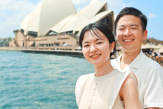 Professional Photoshoot at Opera House - Posing with a pro: angles, bokeh, and keeping the group relaxed