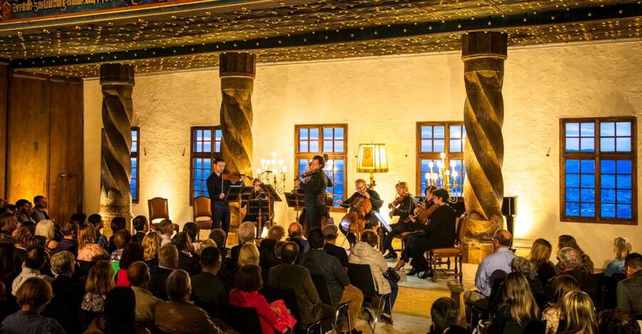 Salzburg: Best of Mozart Fortress Concert and Dinner - Panorama Restaurant dinner: a 3-course meal with Salzburg laid out beneath you