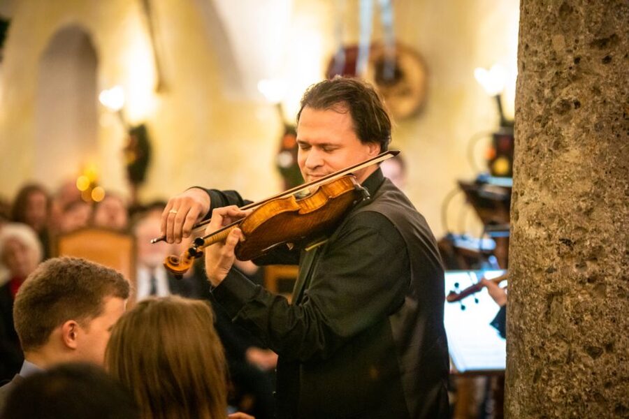 Salzburg: Christmas/Advent Concert at Fortress Hohensalzburg - The Castle Hall program: Mozart, Bach, Vivaldi, and local Advent music