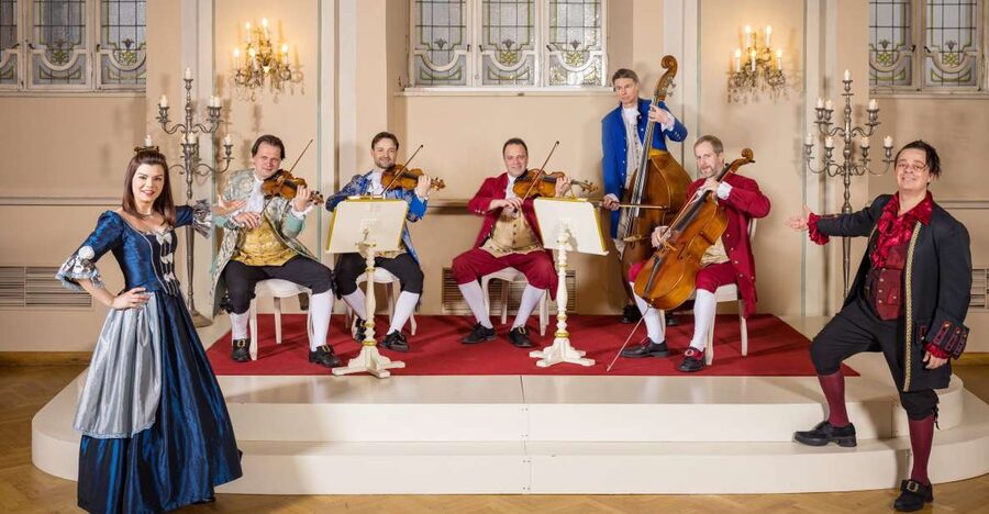 Salzburg: Mozart Concert with Dinner - The dinner: 18th-century inspired menu in candlelight