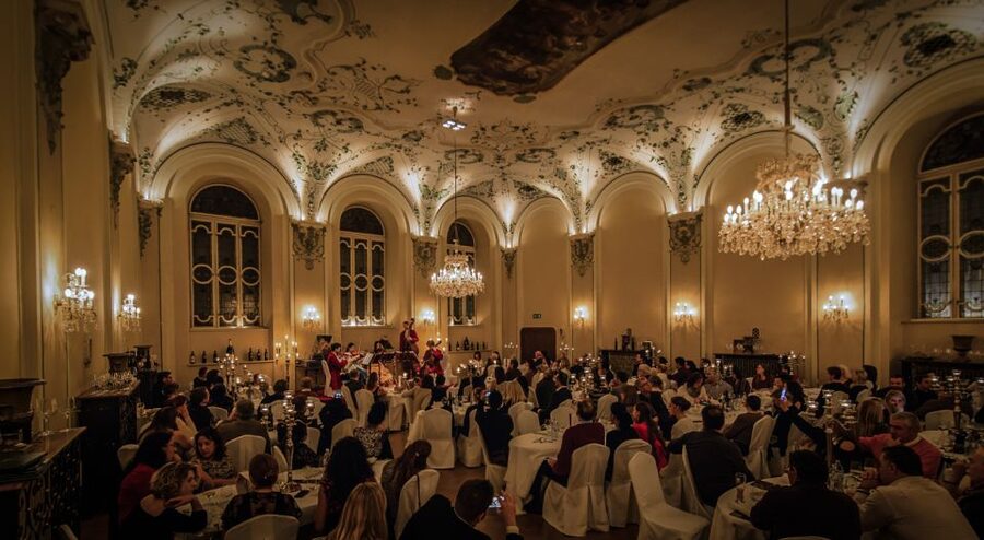 Salzburg: Mozart Concert with Dinner - Should you book the Salzburg Mozart dinner concert?