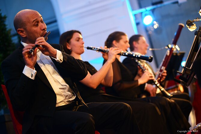 Schönbrunn Palace Concerts in Vienna - Getting There and What to Wear (Smart Casual, Easy Transit)
