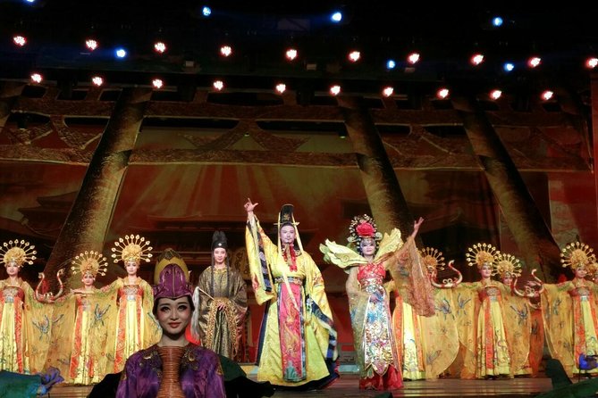 Skip the Line: Sichuan Opera Chengdu Ticket - Story and subtitles: making the plot easier than you expect