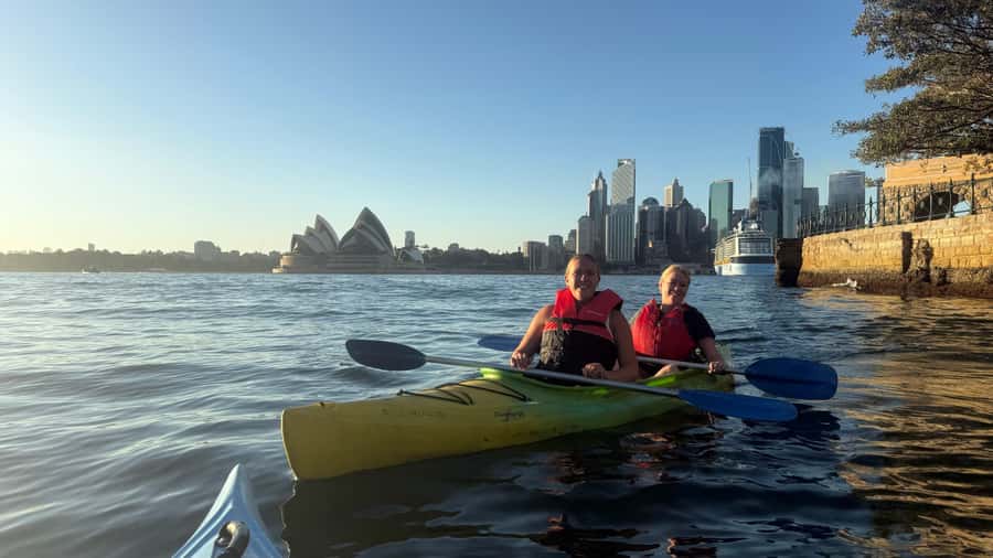 Sydney Sunrise Private Kayak – Opera House & Harbour Bridge - Lavender Bay at first light: your easy start
