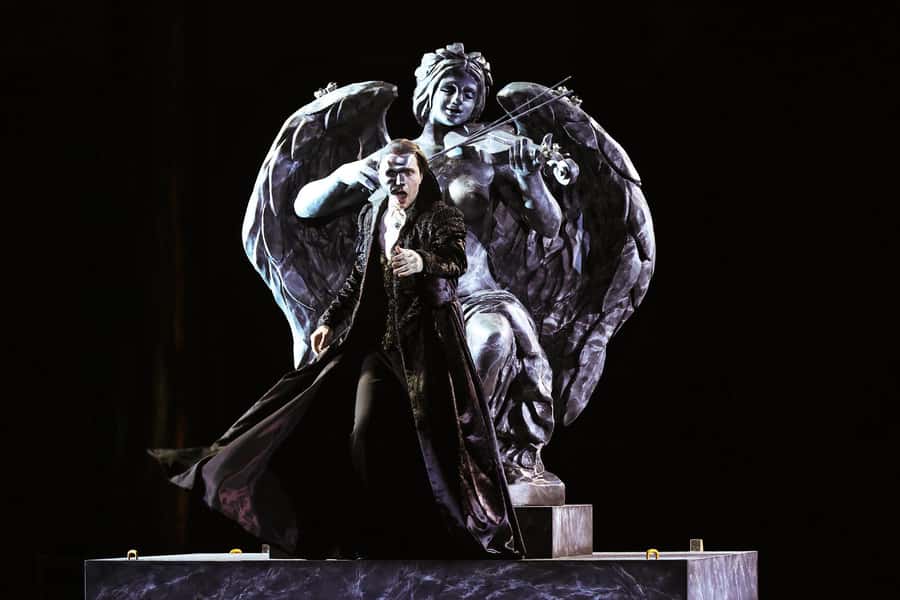 The Phantom of the Opera on Sydney Harbour Tickets - Nightly Fireworks Over the Harbour