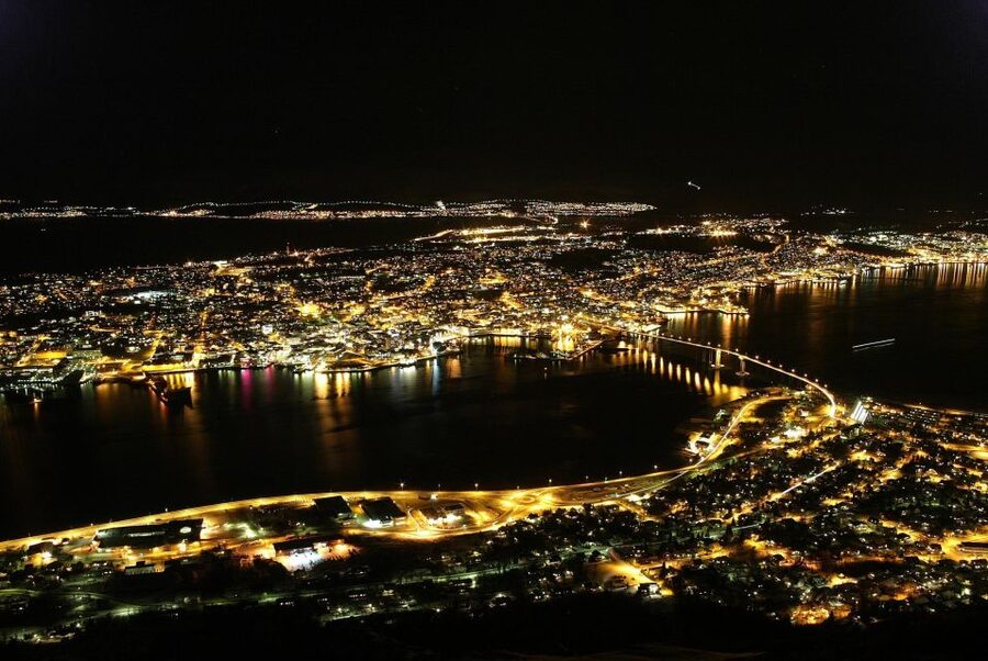 Tromsø: Midnight Concert Ticket at the Tromsø Cathedral - The 30-Minute Flow: What the Evening Feels Like